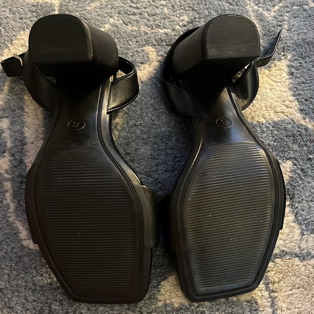 Target heels - Picture 5 of 5
